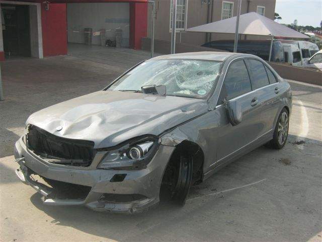 Accident damaged mercedes benz #3